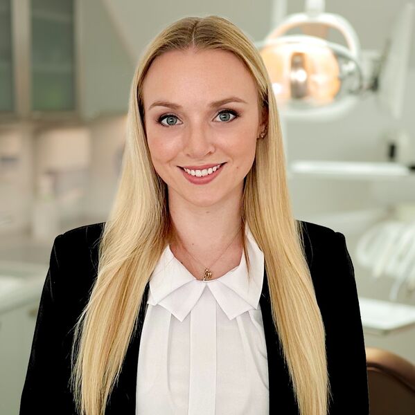 Dr. Uhrin Alexandra